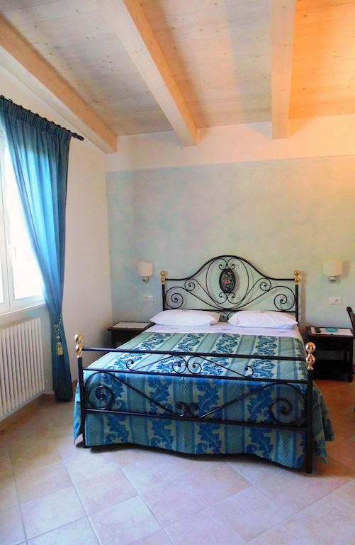 Bigotti Bed & Breakfast Fano Room photo