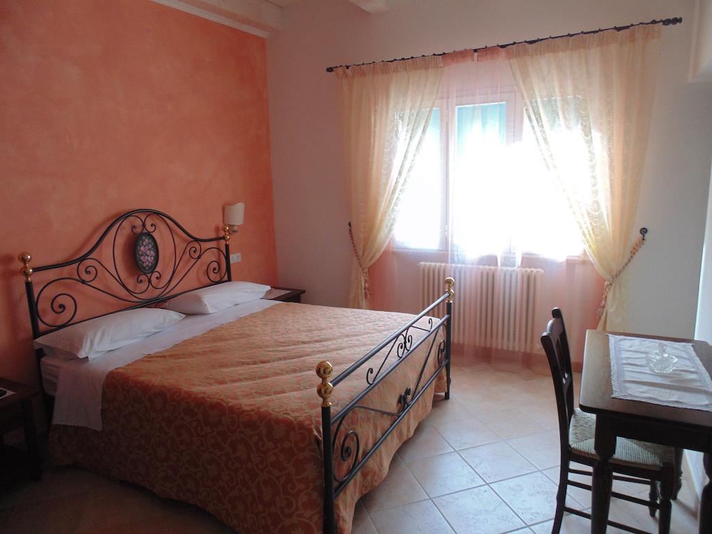 Bigotti Bed & Breakfast Fano Room photo